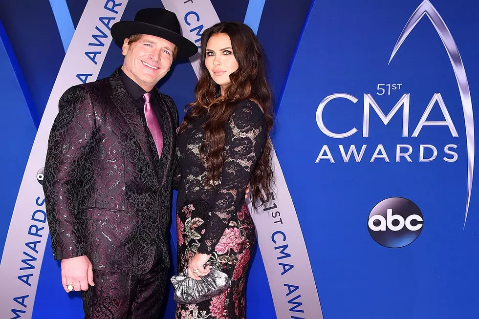 Country Couples Have Date Night at 2017 CMA Awards [PICTURES]
