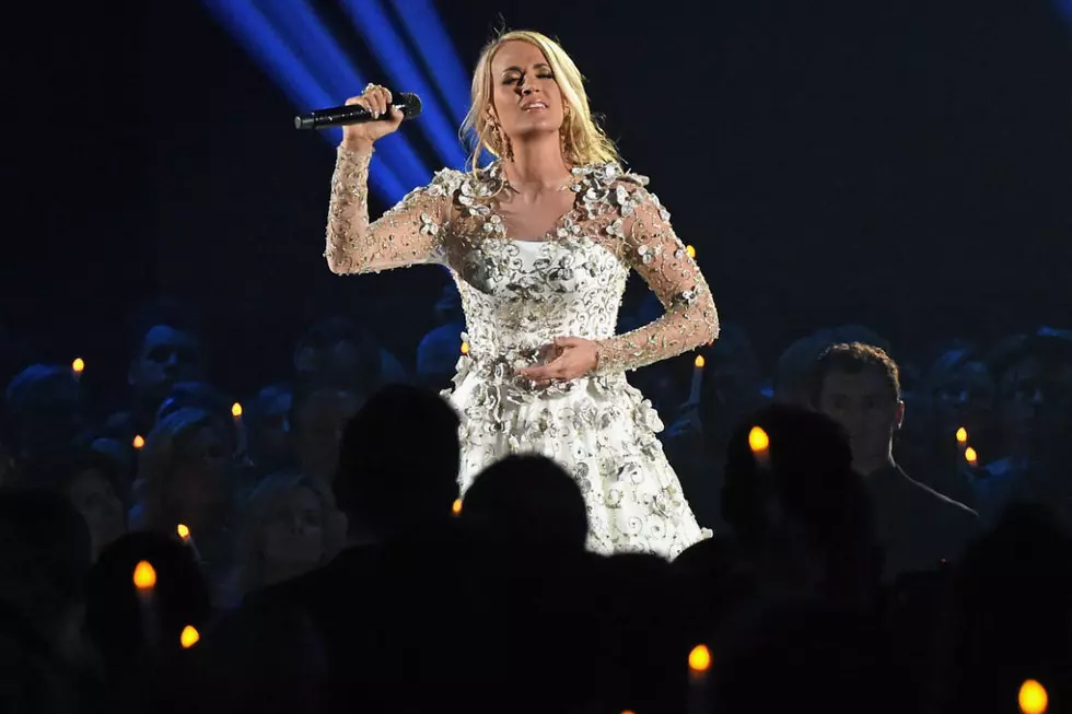 Carrie Underwood Honors Route 91 Harvest Festival Victims With &#8216;Softly and Tenderly&#8217; at 2017 CMA Awards