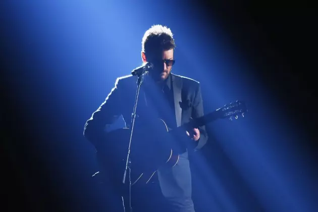Eric Church Performs &#8216;Chattanooga Lucy&#8217; at 2017 CMA Awards