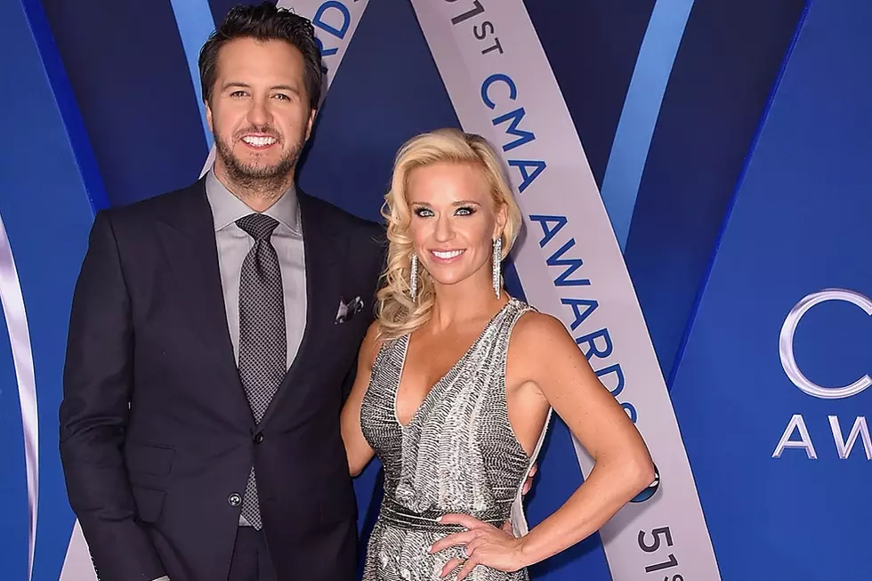 Luke Bryan and Wife Caroline Walk the 2017 CMA Awards Red Carpet [PICTURES]