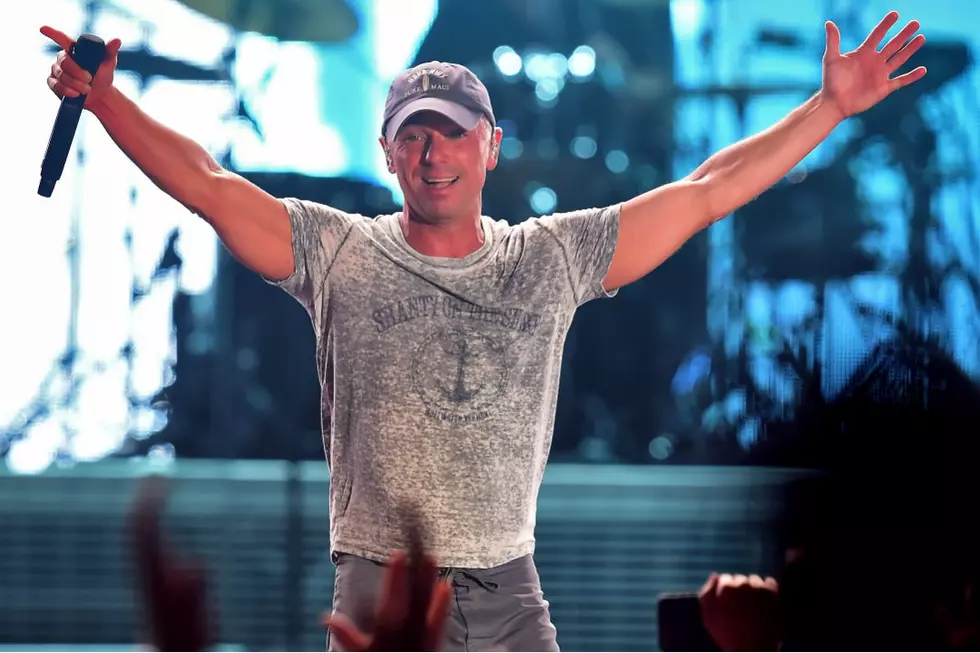 Kenny Chesney Helps Rescue Animals Following Hurricanes, in Honor of His Dog Cookie