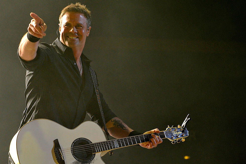 Troy Gentry Earned His First Tour Jacket -- Then, He Gave It Away