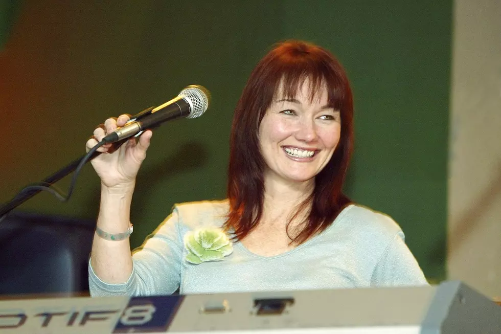 Lari White Dead at 52