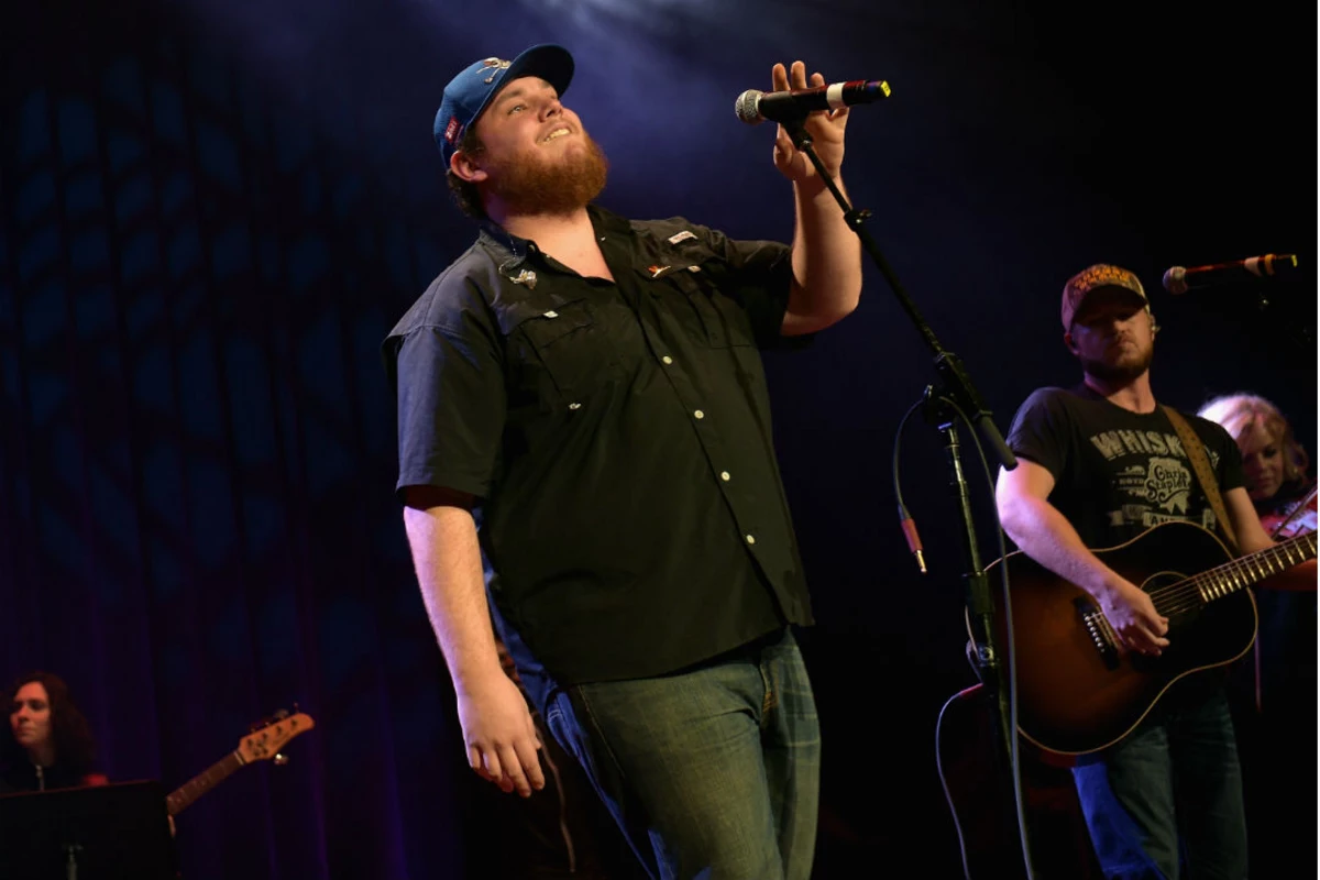 Luke Combs His 2018 Super Bowl Prediction, Fav Game Day Foods