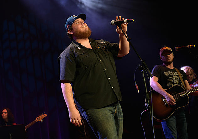 Luke Combs Talks No. 1 Hits, Growing Fanbase and Songwriting: &#8216;It&#8217;s Getting Better All the Time&#8217;