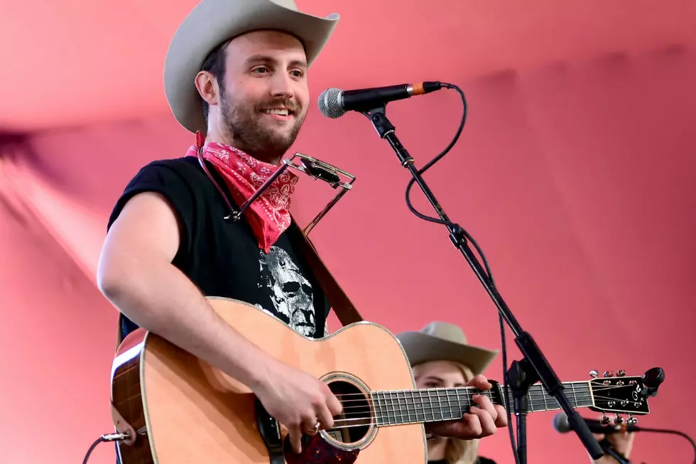 Watch Jon Pardi’s ‘She Ain’t in It’, Ruston Kelly’s ‘1,000 Graves’ + More New Country Music Videos