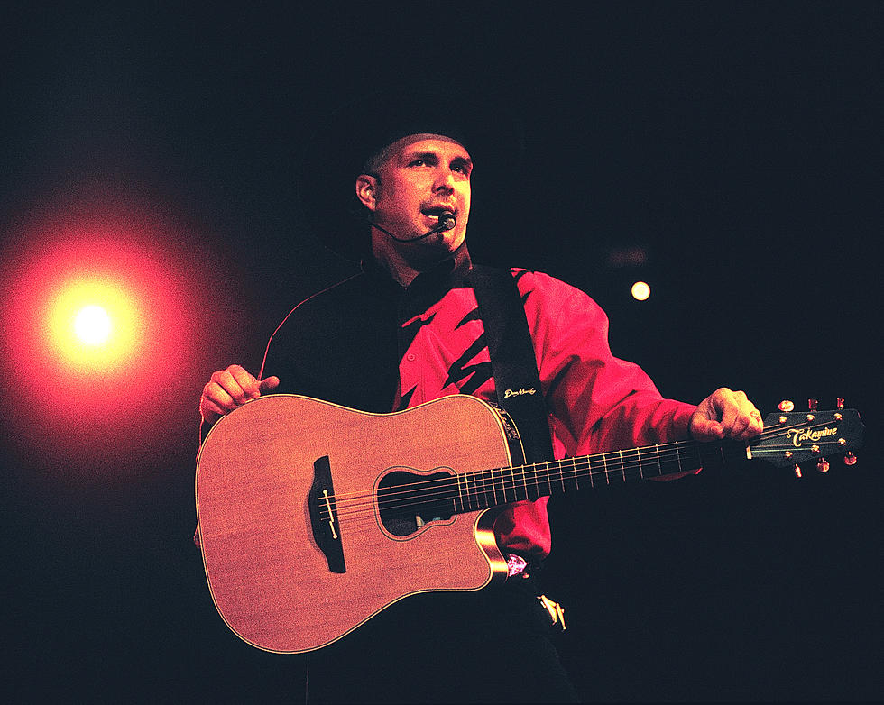 Garth Brooks Through the Years: From the Class of ‘89 to Selling Out Stadiums [PICTURES]