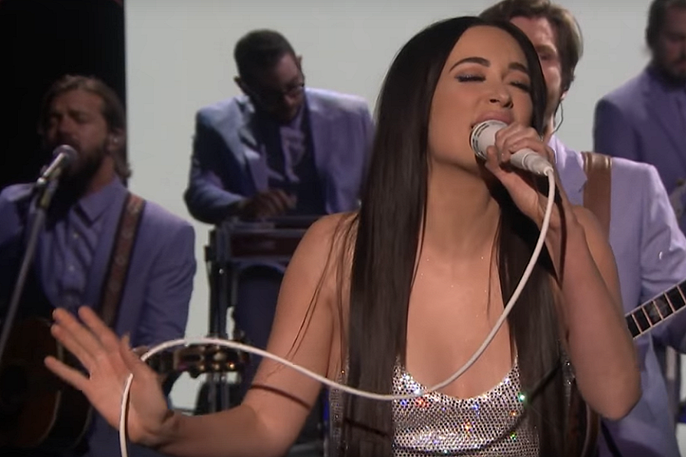 Kacey Musgraves Debuts New Song ‘Space Cowboy’ on &#8216;The Tonight Show&#8217; [WATCH]