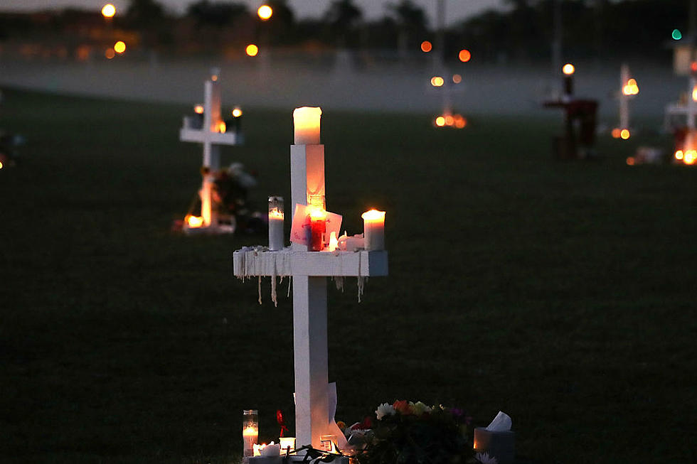 Songwriters Tim Nichols and Jim Beavers Share Tribute Song for Florida School Shooting Victims [LISTEN]