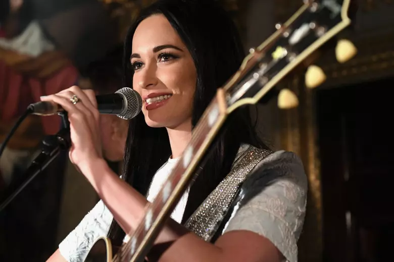 https://townsquare.media/site/623/files/2018/03/Kacey-Musgraves.jpg?q=75&w=780