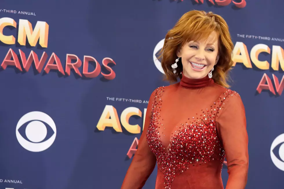 See Reba McEntire’s Seven ACM Gowns (and Her Not-So-Fancy Post-Event Footwear) [PICTURES]