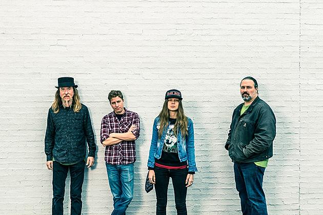 Interview: Sarah Shook &#038; the Disarmers Come Armed With Country Melodies, Biting Wit on &#8216;Years&#8217;