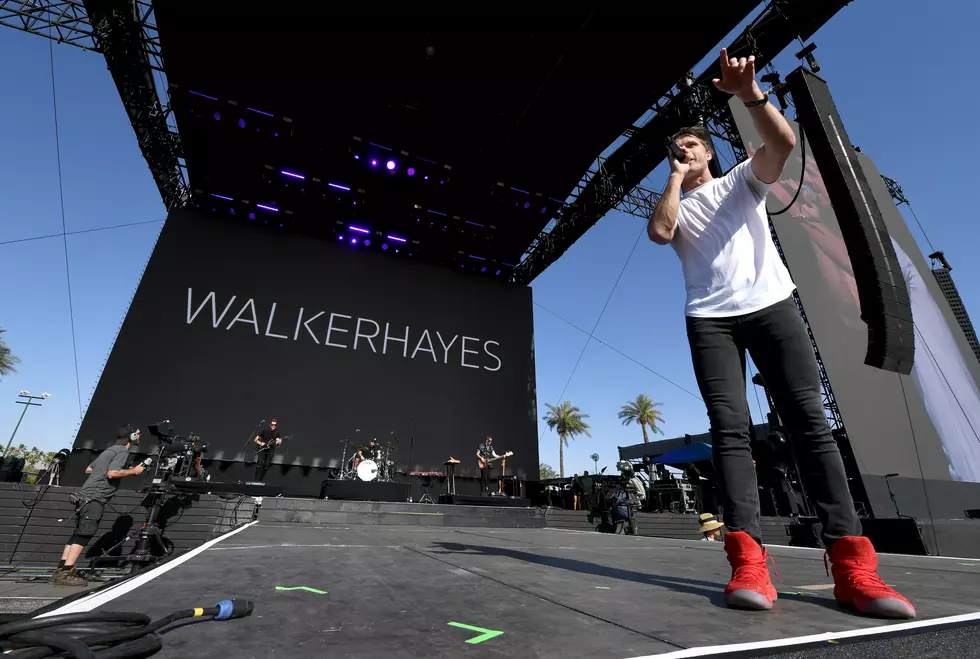 Hear Walker Hayes’ Throwback New Single, ’90’s Country’