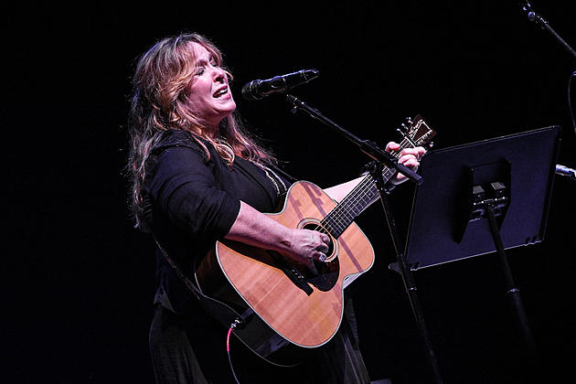 Interview: Gretchen Peters Emerges From &#8216;Season of Grief&#8217; With New Album