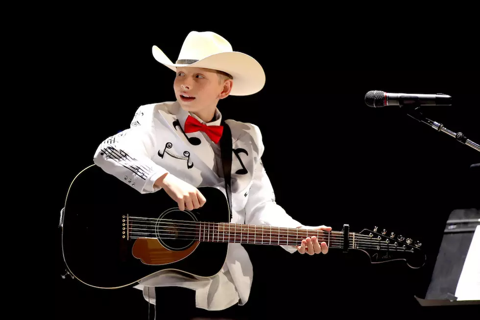Mason Ramsey’s ‘Famous’ Video Shows Glimpse Into a Day in the Life of a Viral Country Star [WATCH]