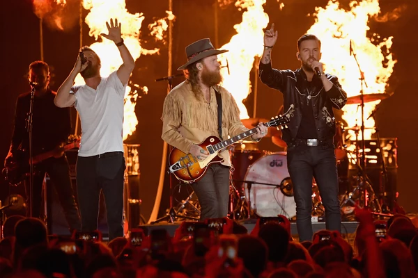 Burning Man Is 2019 S Acm Music Event Of The Year