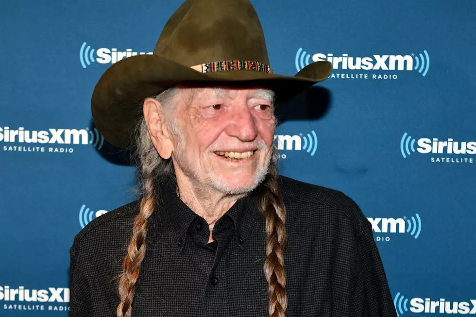 Willie Nelson Invites Trump to Visit Border Detention Center With Him