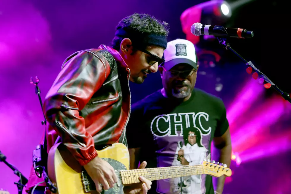 Watch Brad Paisley, Darius Rucker Cover ‘Purple Rain’ at 2018 Dance Party to End Alz