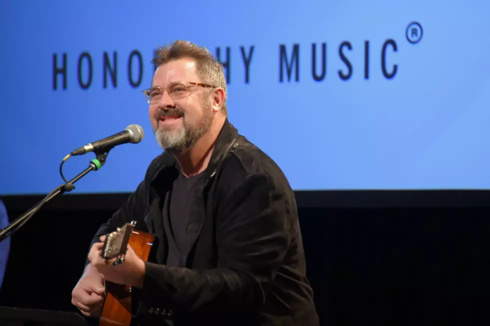 Vince Gill Reflects on Country Music&#8217;s Cyclical Nature: &#8216;The Circle Is Never Unbroken&#8217;