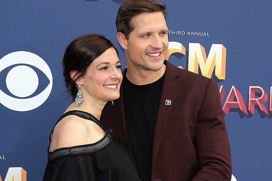 Walker Hayes Honors Late Daughter With Tattoo