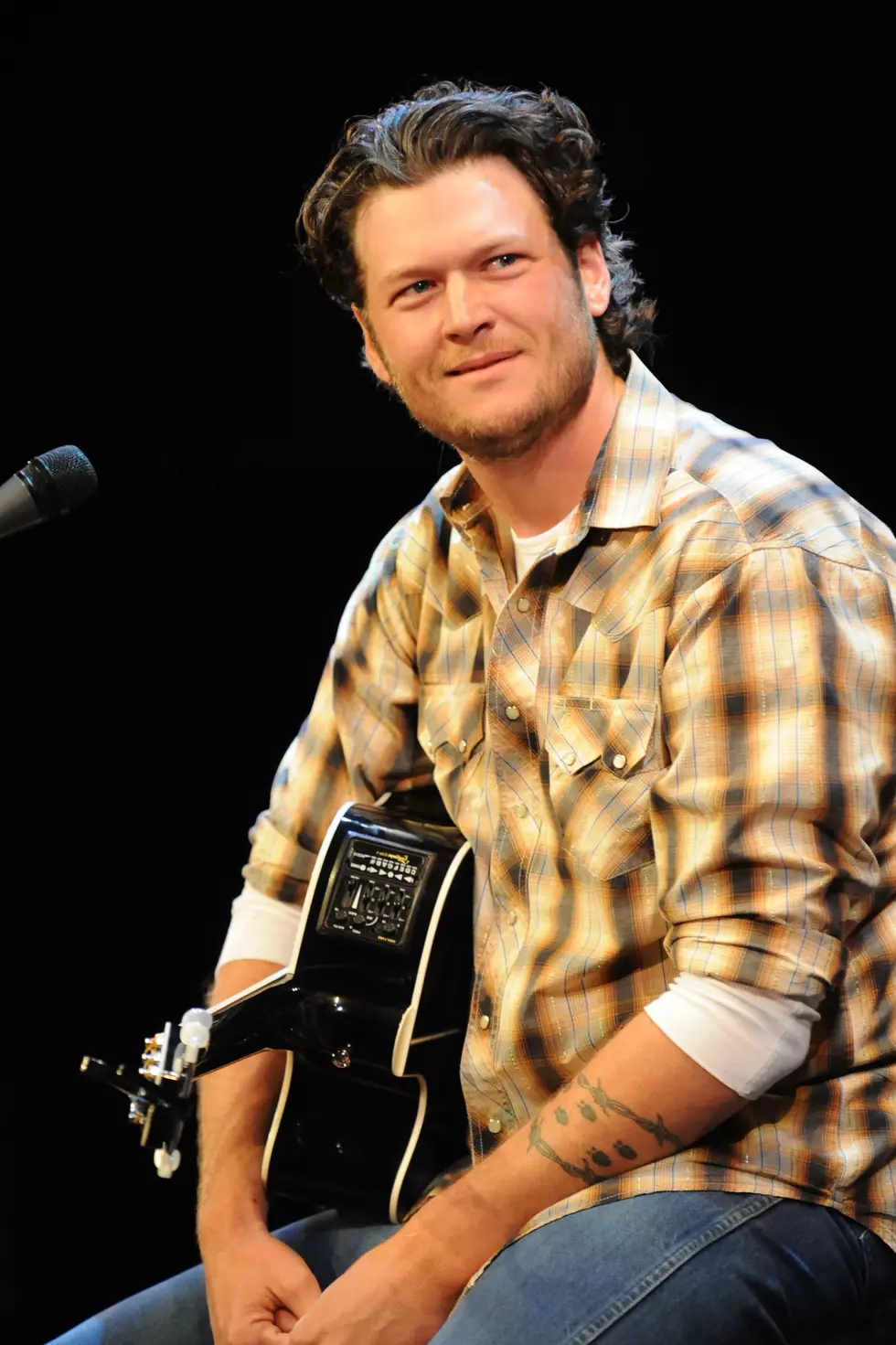 Blake Shelton Did Alan Jackson Justice With This Electric Cover of 'Dallas
