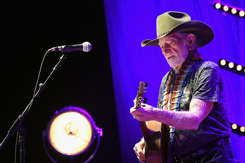 Willie Nelson’s ‘Always on My Mind’ Soundtracks New Burger King Dogpper Ad [WATCH]