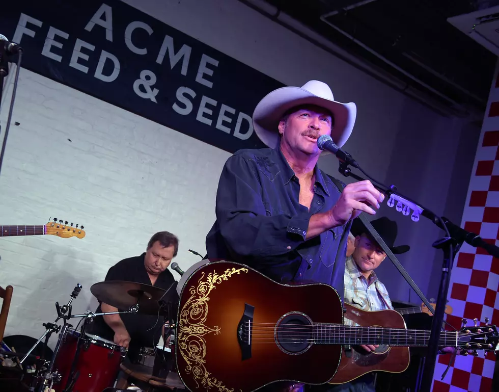 Alan Jackson Misses 2018 ACM Honors Due to Respiratory Infection