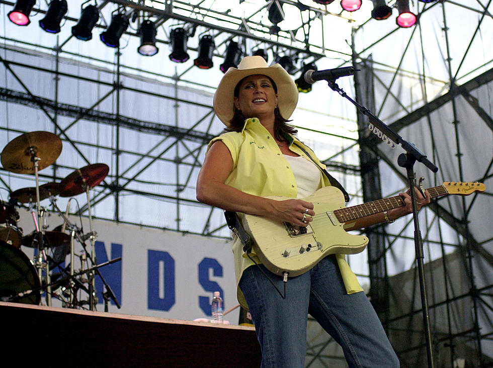 10 Criminally Underrated ’90s Country Stars