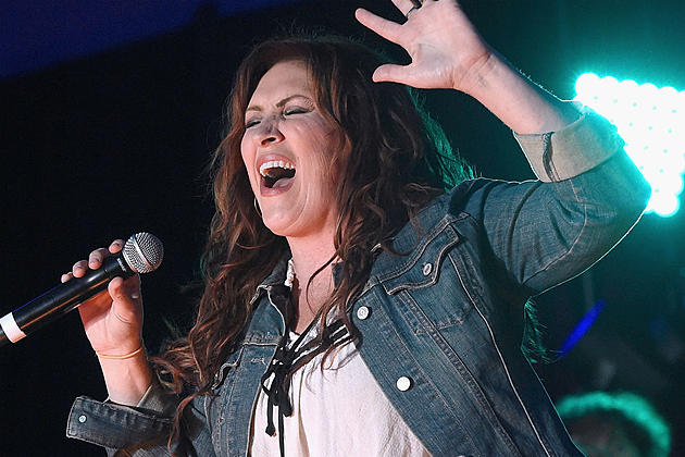 Jo Dee Messina Is Letting God Take Charge of Her Cancer Battle