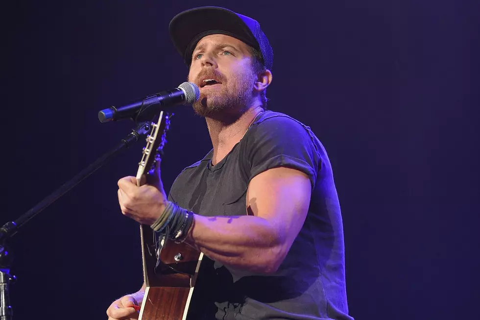 Kip Moore Covers 'The Weight' With After the Sunburn Tourmates 