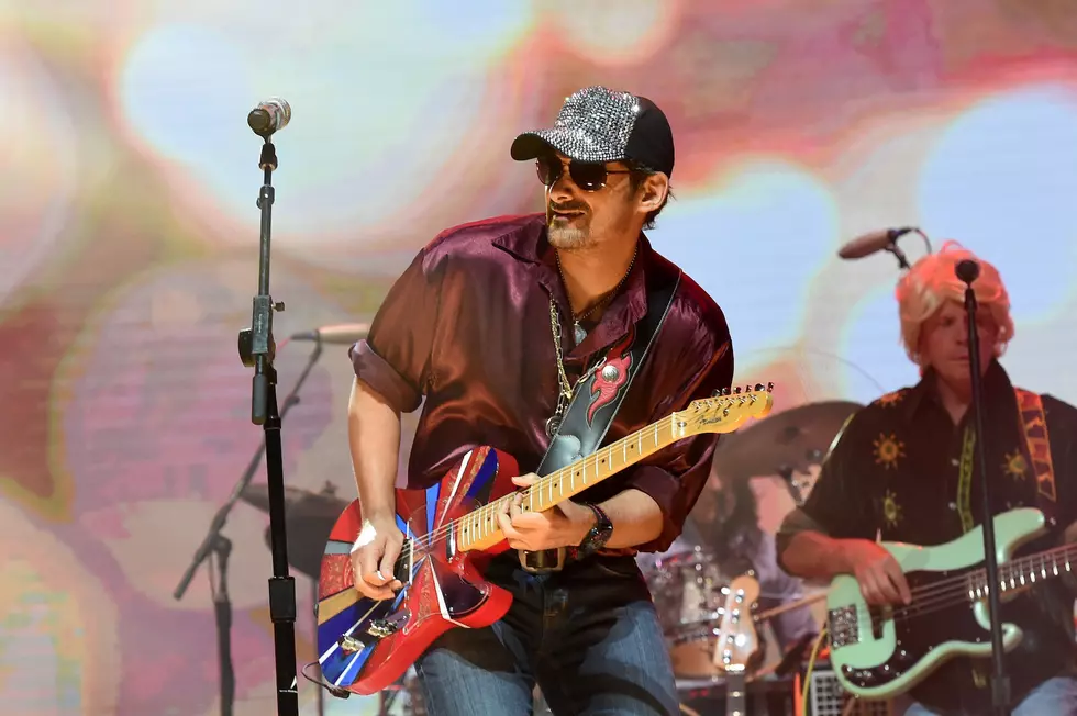 Brad Paisley: New Single, ‘Bucked Off’, Is Traditional, But It Rocks