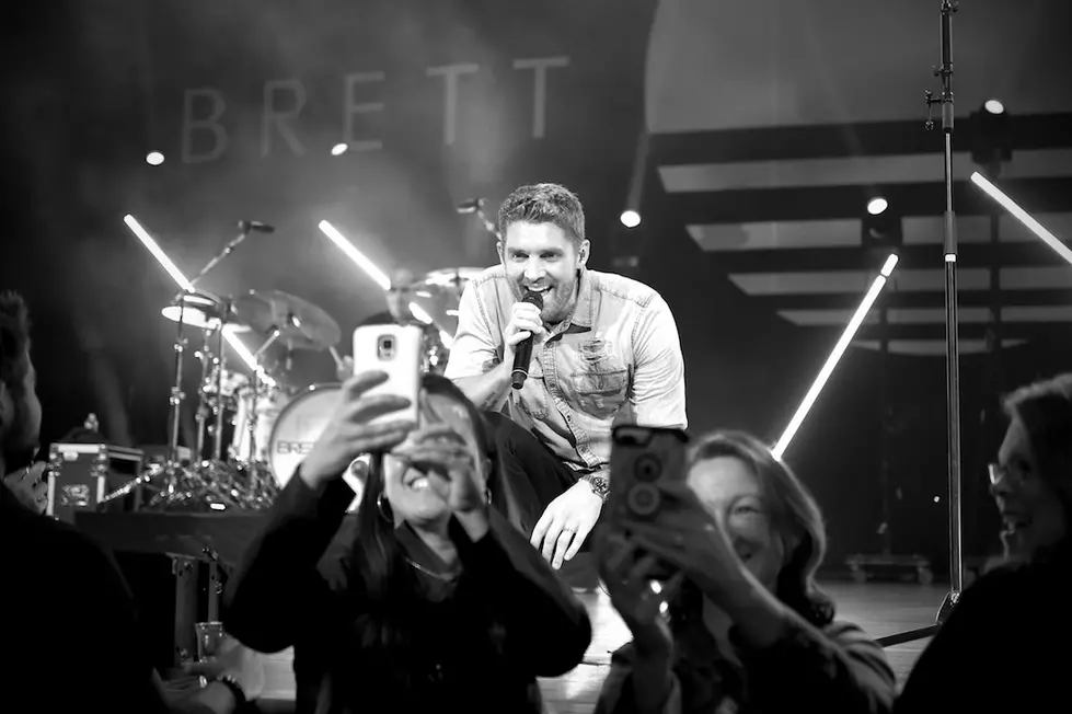 Brett Young Learned the ‘Responsibility’ of Being a Tour Boss From Thomas Rhett