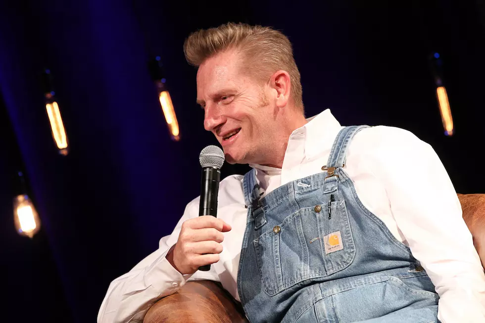 Rory Feek Used Fans&#8217; Donations to Build Schoolhouse for Daughter Indiana