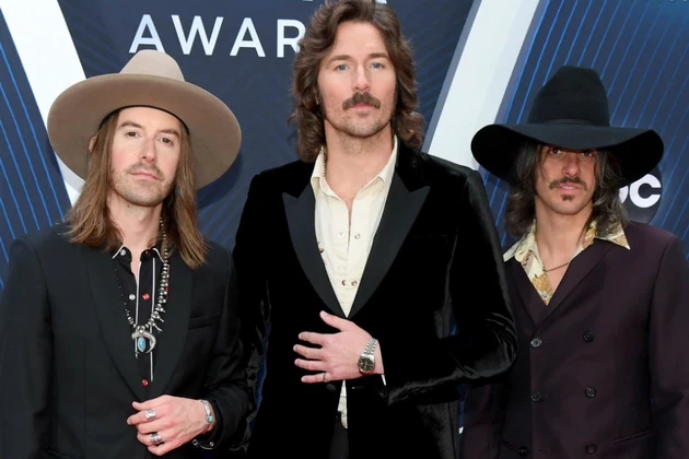 Midland Perform Jerry Reed Tribute &#8216;East Bound and Down&#8217; at 2018 CMA Awards