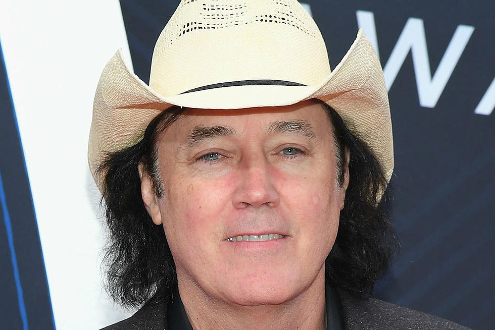 David Lee Murphy Reflects on Accepting 2018 CMA Without Chesney