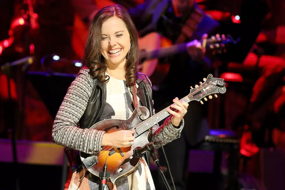 Sierra Hull Shares the Lessons She’s Learned From Mandolin Icon Ricky Skaggs