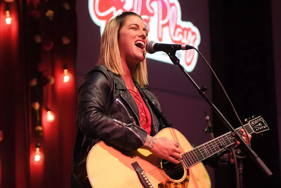 Cassadee Pope Relives Hey Monday Days With ‘Homecoming’ [WATCH]