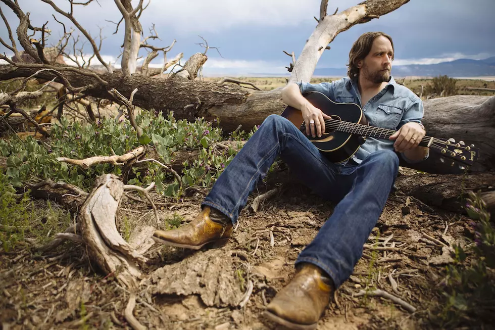 Interview: Hayes Carll Celebrates Storied Career on 'What It Is'