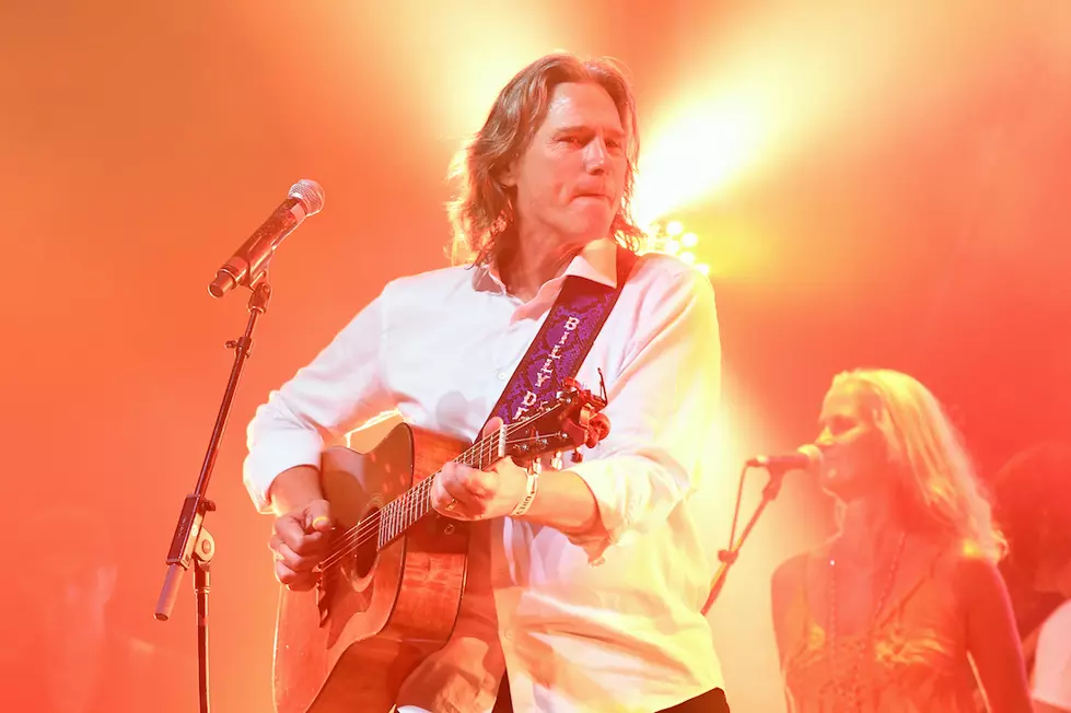 Billy Dean Joins ‘American Idol’ Contestant to Cover Keith Urban’s ‘Stupid Boy’ [WATCH]