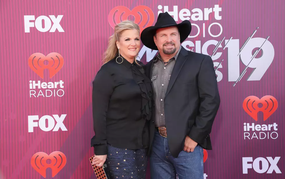 Garth + Trisha Have Date Night at iHeartRadio Awards -- See Pics!