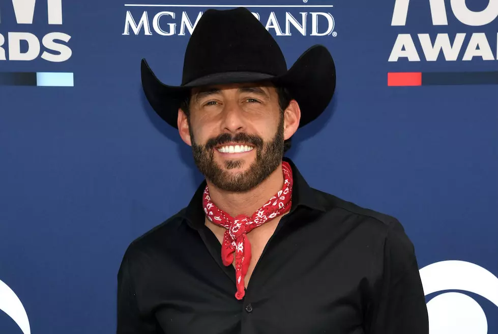 Aaron Watson Expands His Summer 2019 Red Bandana Tour