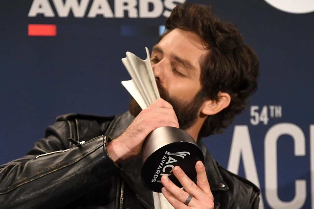 Thomas Rhett Loves Sharing Big Career Moments With His Daughters