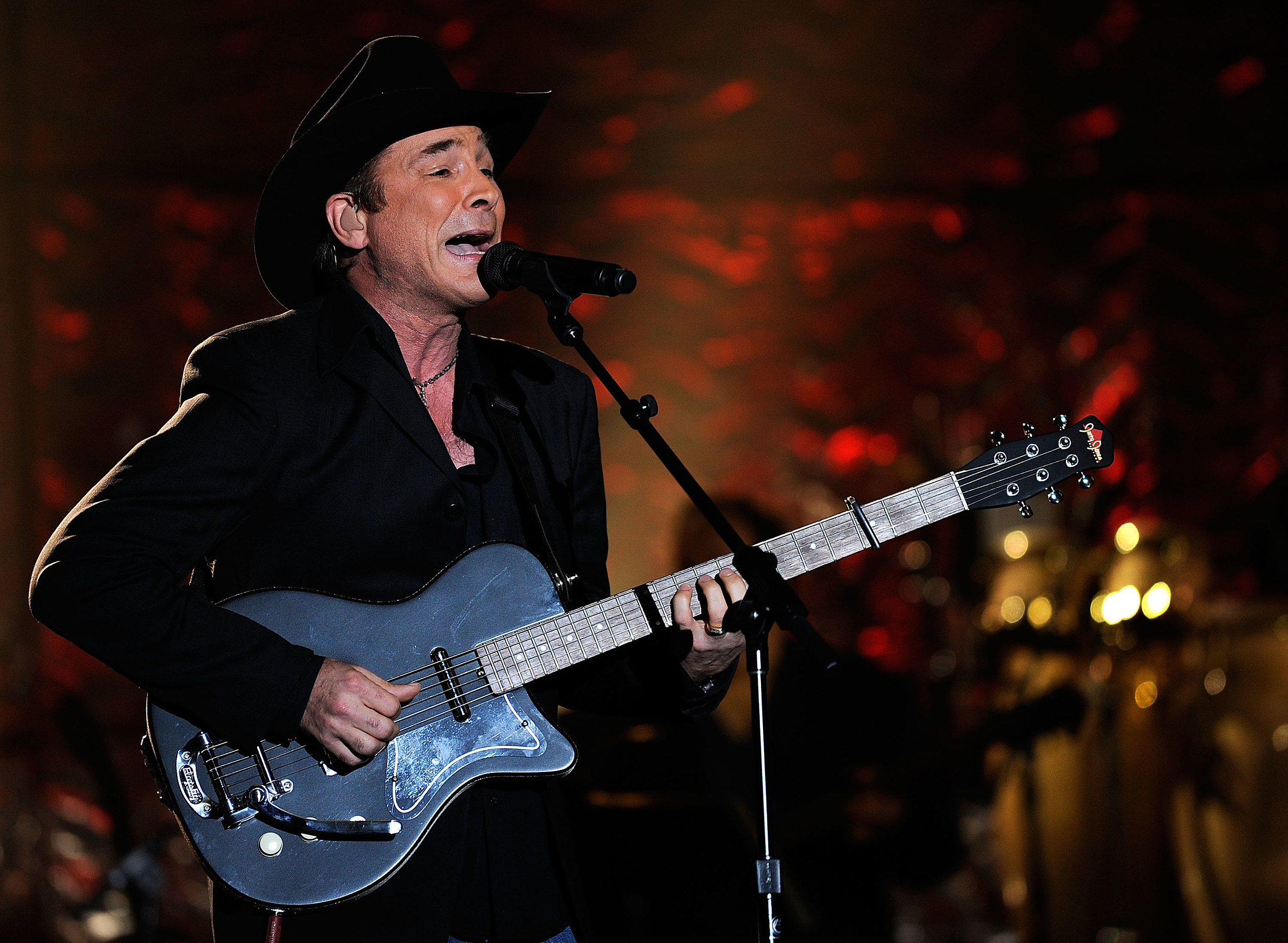 Clint Black | 97.7/97.3 The Wolf