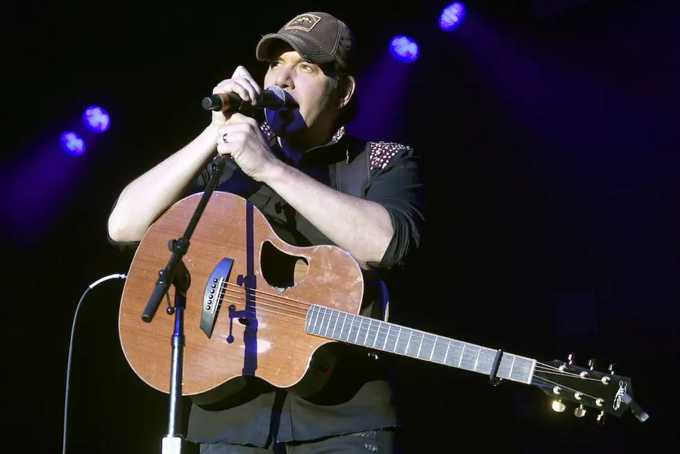 Interview: Rodney Atkins Is &#8216;in Pursuit of Life Songs&#8217; on &#8216;Caught Up in the Country&#8217;