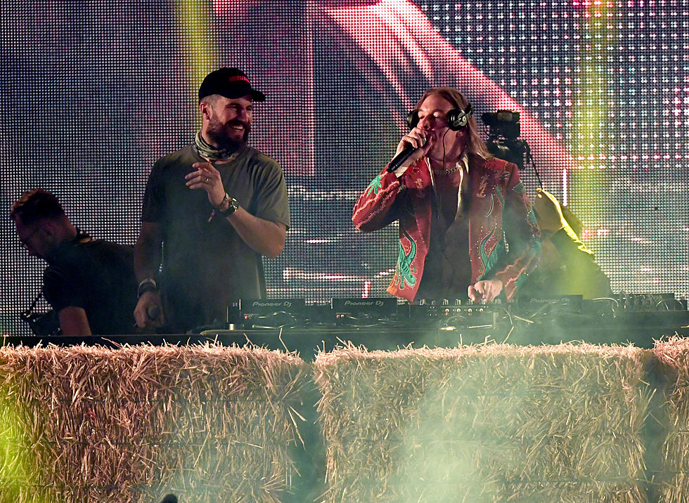 WATCH: Diplo, Sam Hunt Remix &#8216;Body Like a Back Road&#8217; at Stagecoach 2019