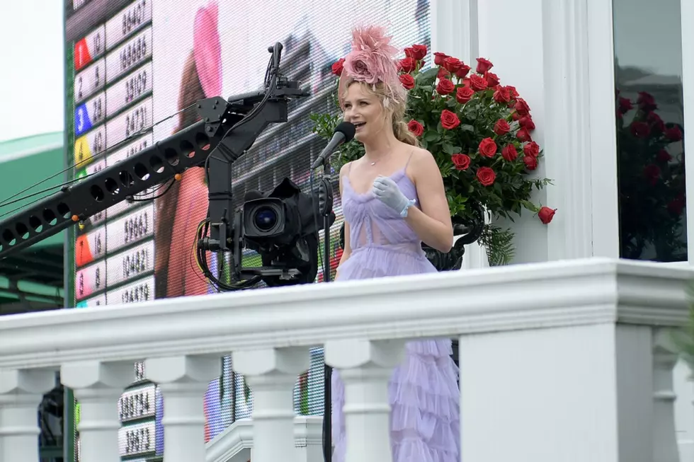 2019 Kentucky Derby: Jennifer Nettles Delivers Pitch-Perfect National Anthem [WATCH]