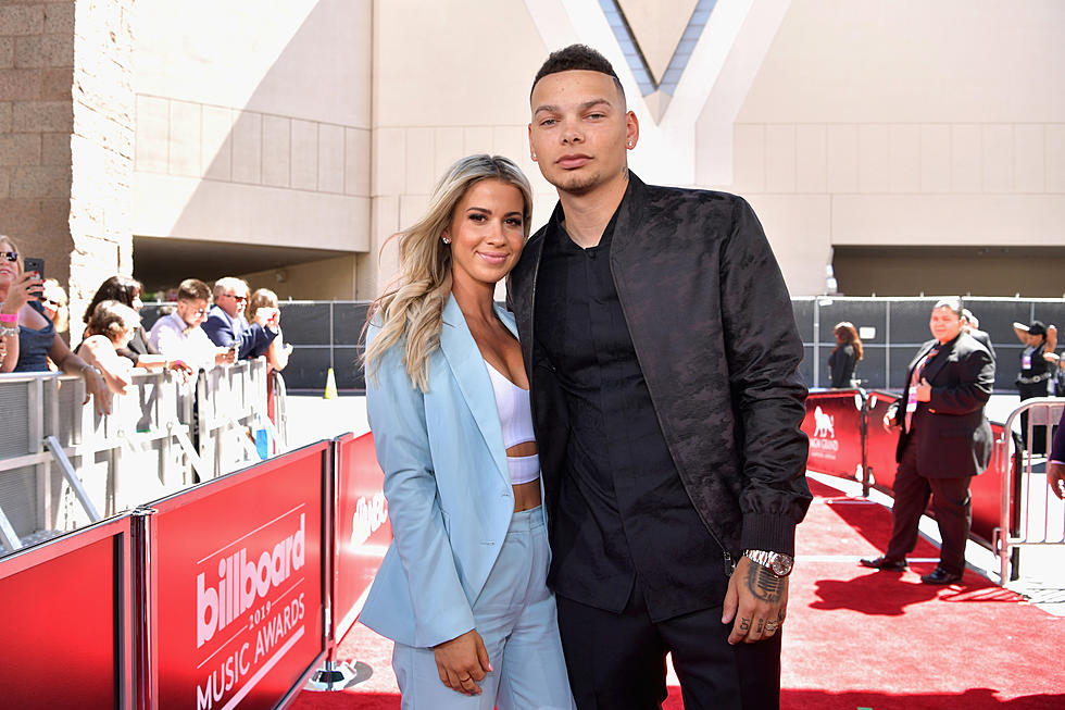 LOOK: Kane Brown + Katelyn Jae Glow on 2019 BBMAs Red Carpet