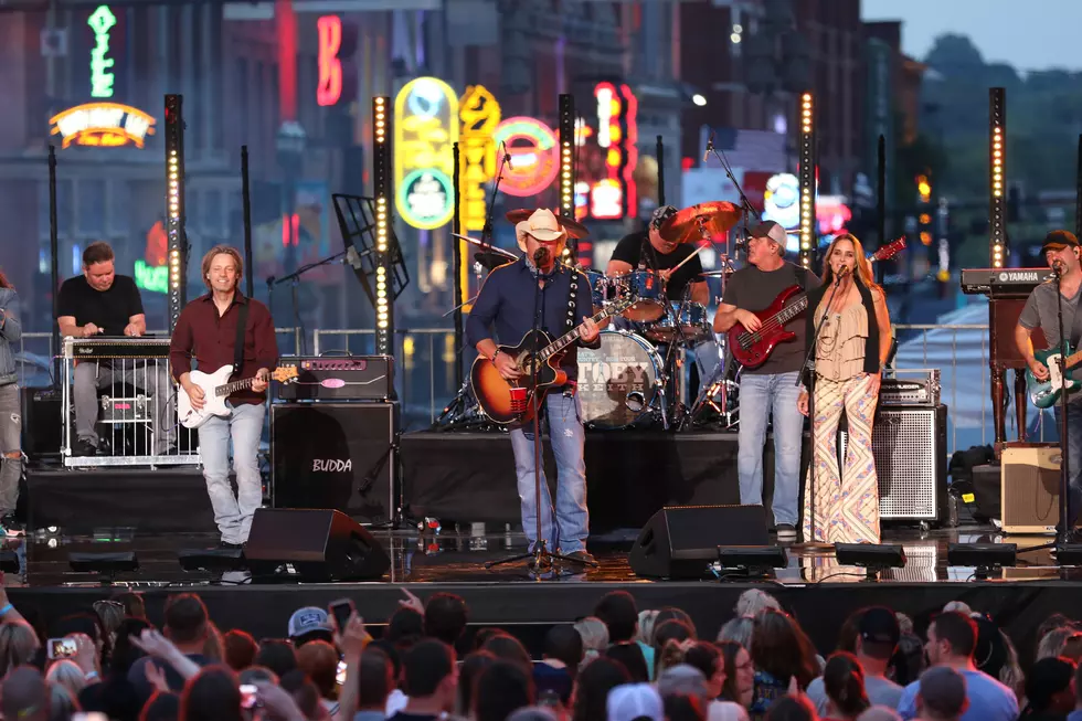 Toby Keith, Cole Swindell Throw Back With ‘Beer for My Horses’ at 2019 CMT Music Awards [WATCH]