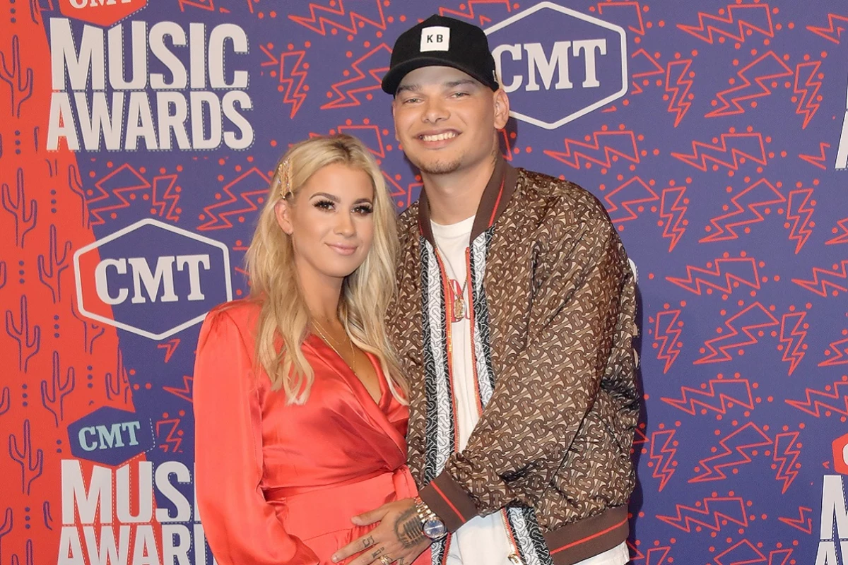 Kane Brown's Wife Katelyn Shows Off Her Baby Bump at CMT Awards