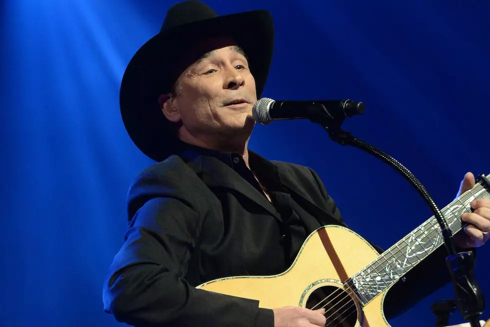 Clint Black, All-Star Guests’ ‘This Old House’ Honors the Grand Ole Opry [LISTEN]